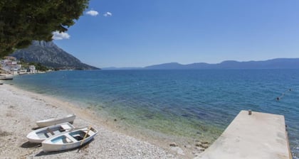 Beachfront Apartments Andrijević