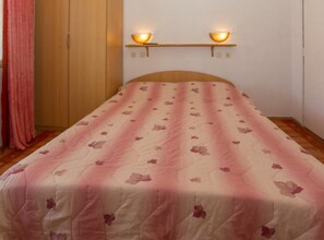 Chambre double (Double Room with Private Balcony (A2)) | 4 chambres, accès au Wi-Fi (inclus)