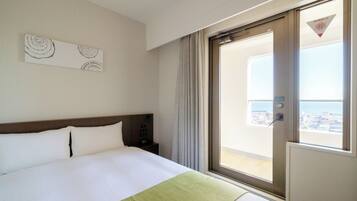 Economy Double Room | Down comforters, desk, soundproofing, free WiFi