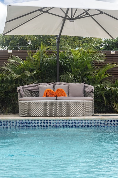 Modern Villa in Punta Cana: 3Bdr, 5Bath, Pool, Wi-Fi, BBQ