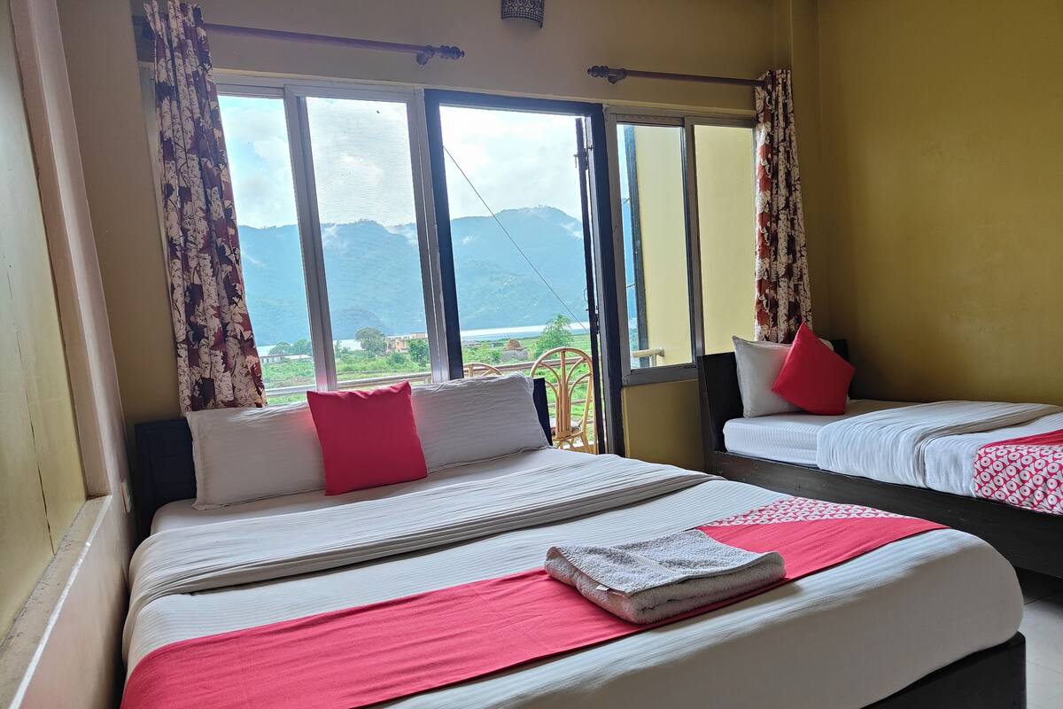 Triple Room, Lake View | WiFi (free), bed sheets