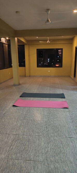 Yoga - Hotel August International (Pokhara)