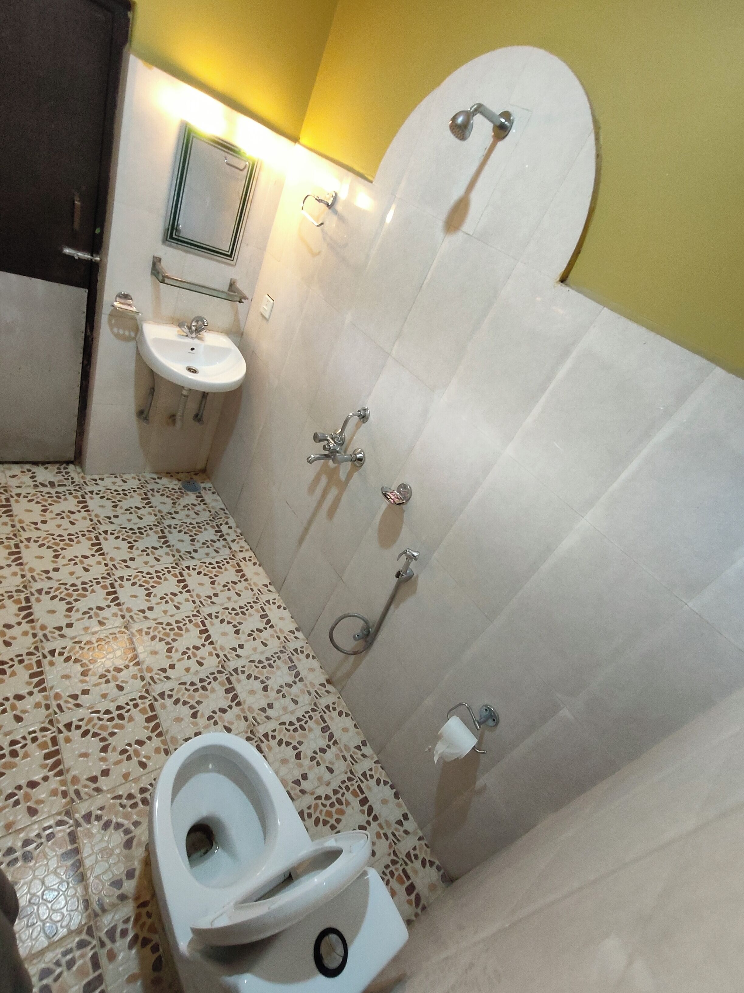 Deluxe Double Room, Balcony, Lake View | Bathroom | Shower, slippers, soap, shampoo