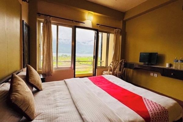 Deluxe Double Room, Balcony, Lake View | Free WiFi