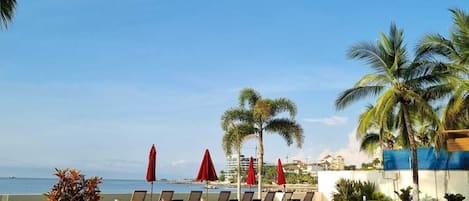 Piscina all'aperto, una piscina riscaldata
