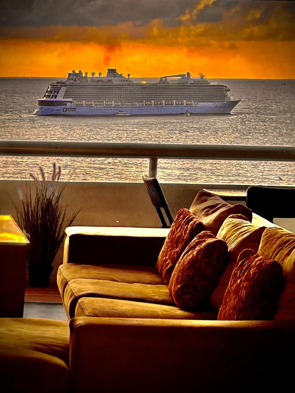 Executive Apartment, Balcony, Sea View | Terrace/patio