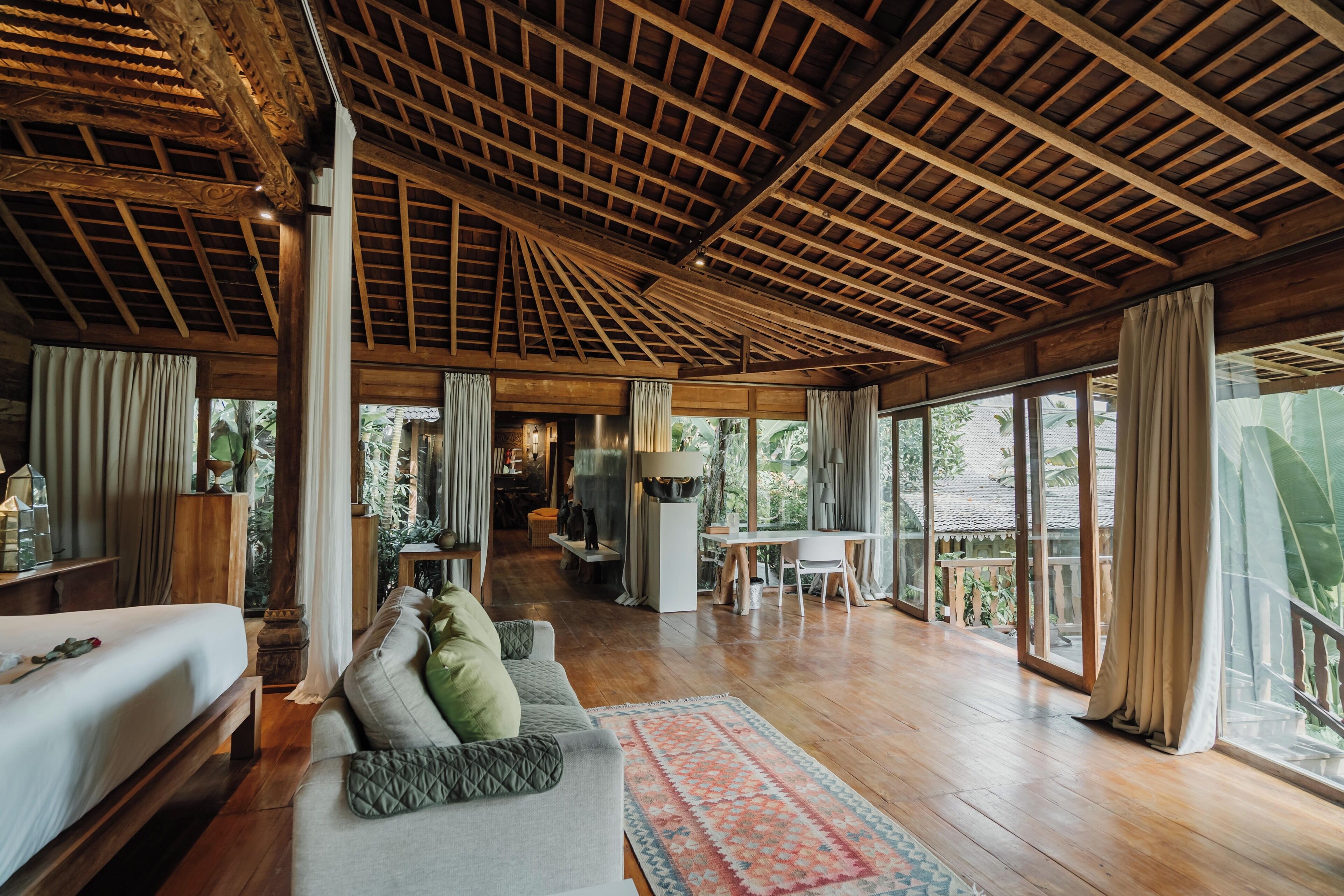 Minibar, caja de seguridad en la habitación, escritorio y wifi gratis 