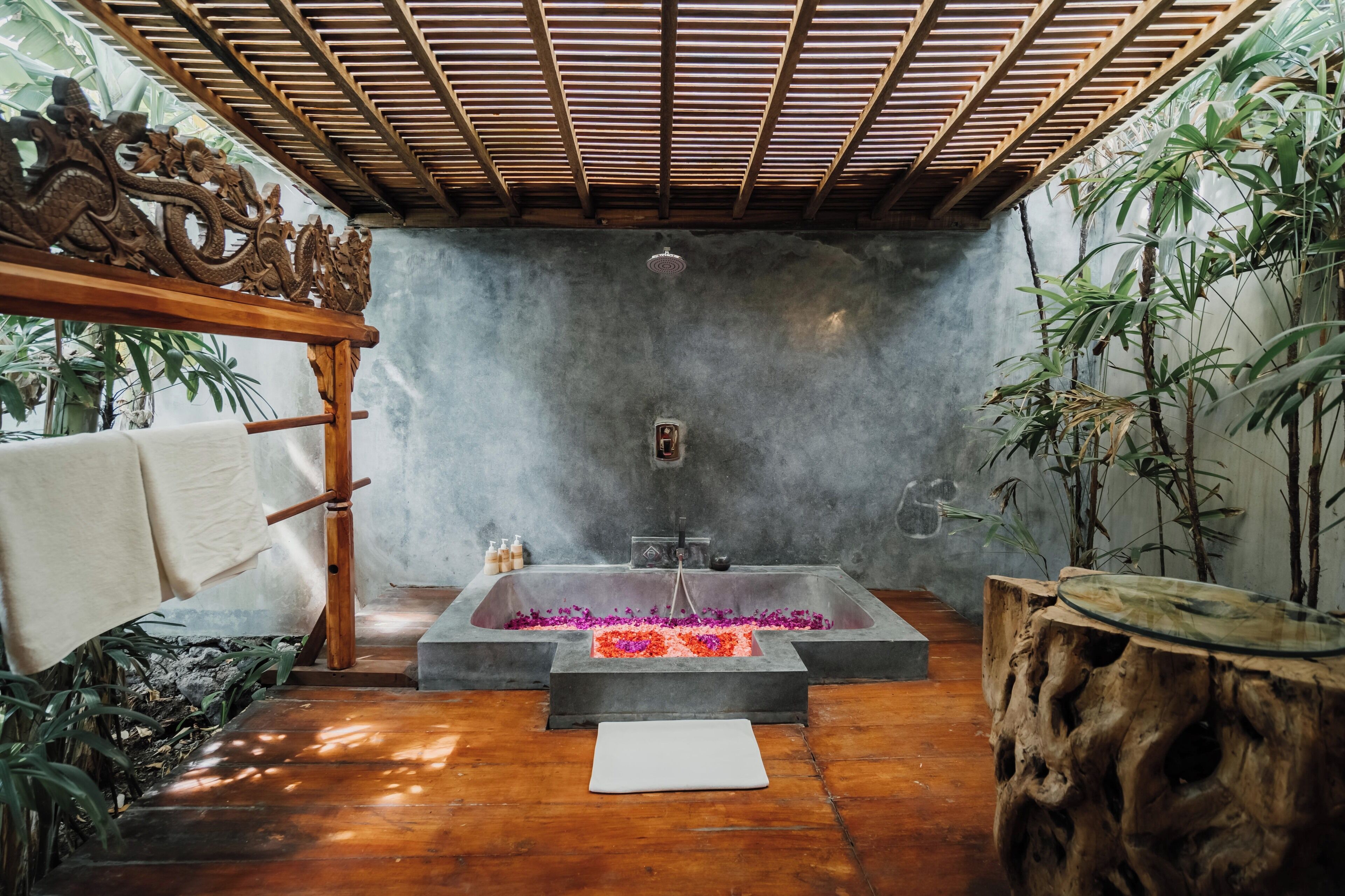 Suíte júnior | Frigobar, cofres nos quartos, individualmente decorados