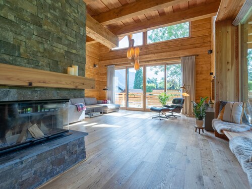 Luxury chalet with sauna, terrace and garden