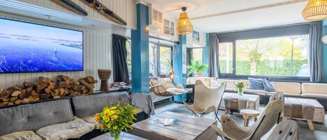 TV, fireplace, table football, ping pong