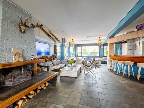 Accommodation by the water with sauna + hot tub