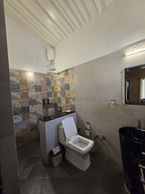 Classic Single Room | Bathroom