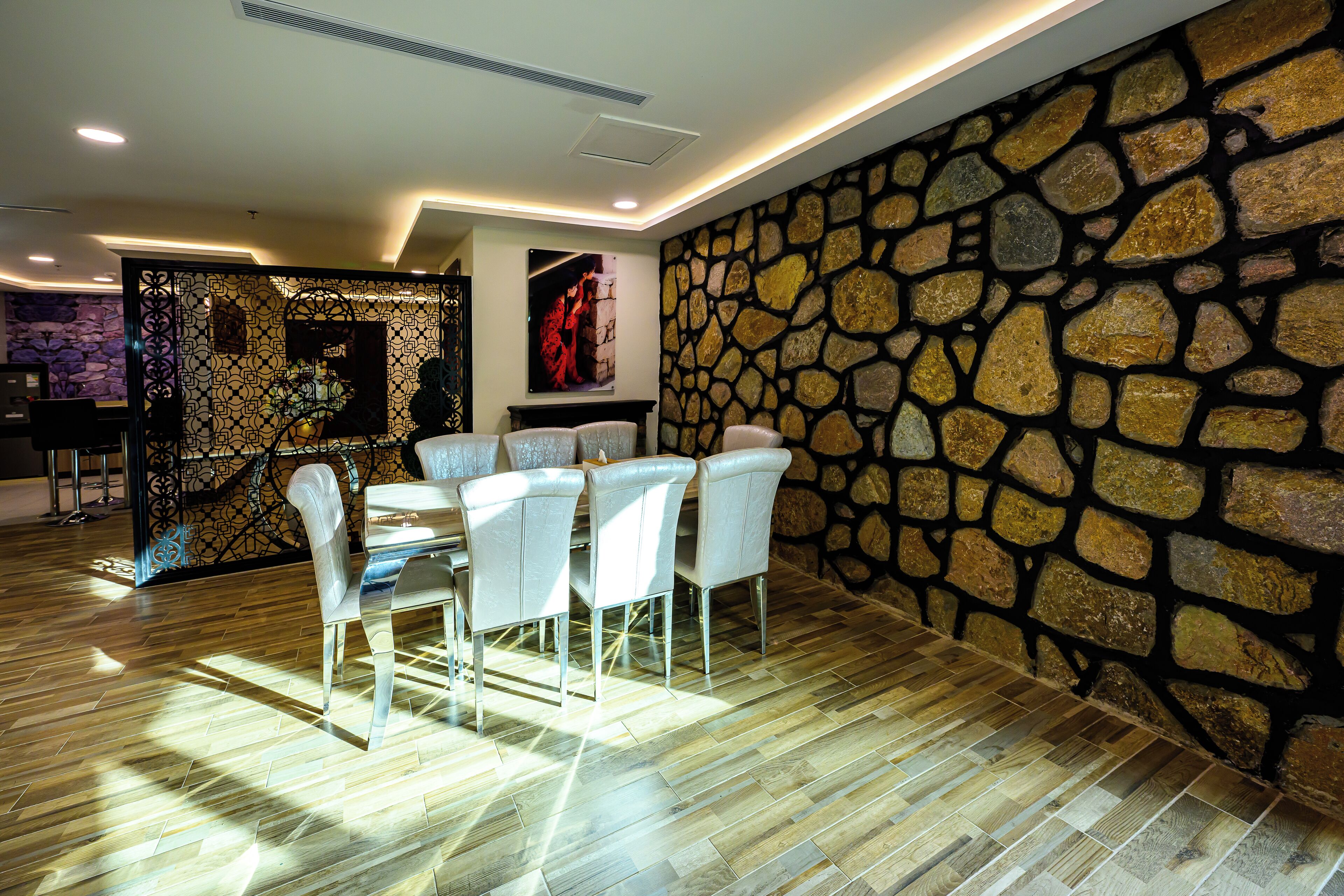 Executive Suite, Patio, Courtyard View | In-room dining