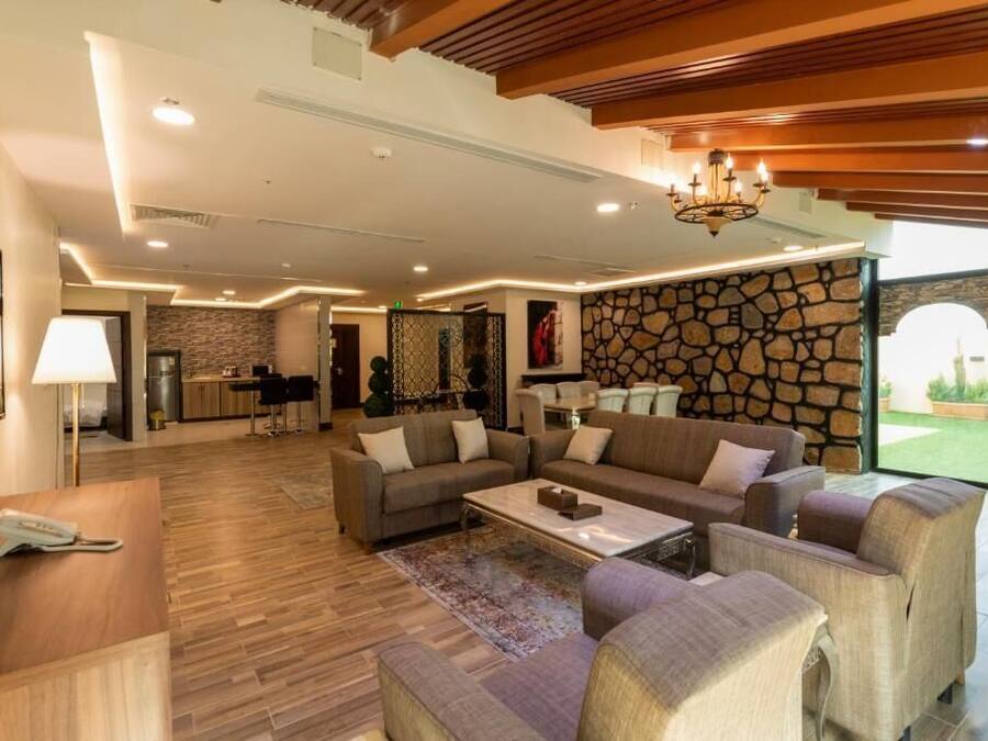 Executive Suite, Patio, Courtyard View | Private kitchen | Fridge, electric kettle