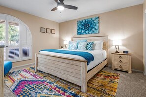 4 bedrooms, desk, iron/ironing board, travel crib - The Rusty Cactus - Heated Pool, Spa, & More! (Phoenix)