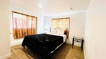 2 Schlafzimmer, Schreibtisch, Bügeleisen/Bügelbrett, kostenloses WLAN