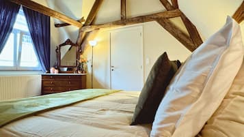 1 slaapkamer, een strijkplank/strijkijzer, wifi, beddengoed