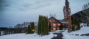 Apartment 'Apartments Hauchenberg' with Mountain View, Private Terrace and Wi-Fi