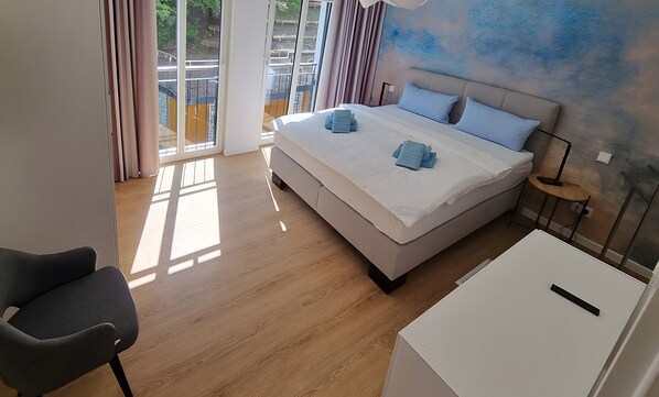 2 bedrooms, iron/ironing board, free WiFi, bed sheets