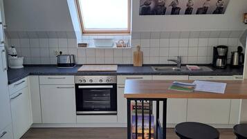 KylskÄp, mikrovÄgsugn, ugn och diskmaskin