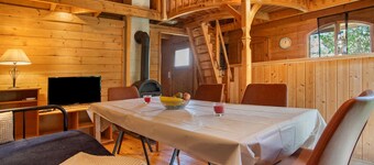 Holiday Home 'Blockbohlen-Haus Auf Hof Verchen' with Private Terrace, Private Garden and Wi-Fi