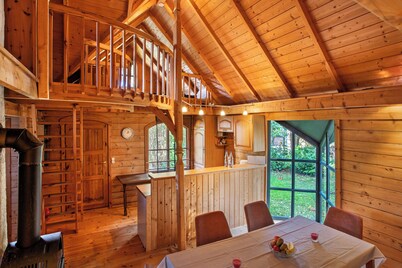 Holiday Home 'Blockbohlen-Haus Auf Hof Verchen' with Private Terrace, Private Garden and Wi-Fi