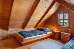 3 quartos, Wi-Fi de cortesia, roupa de cama