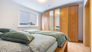 1 quarto, Wi-Fi de cortesia, roupa de cama