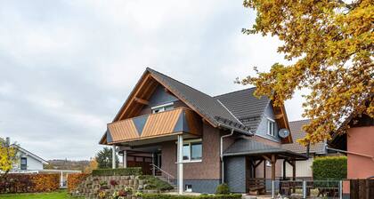 Ferienwohnung 'Haus-Landzeit' mit privater Terrasse, Gemeinschaftsgarten und Wi-Fi