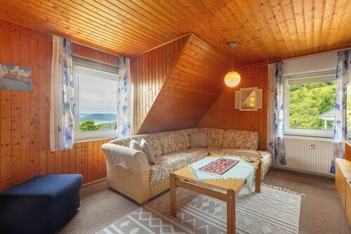 Ferienwohnung 'Reiher Mit 2 Schlafzimmern' mit Blick auf den See und Wi-Fi