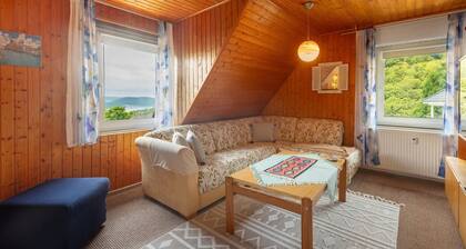 Ferienwohnung 'Reiher Mit 2 Schlafzimmern' mit Blick auf den See und Wi-Fi