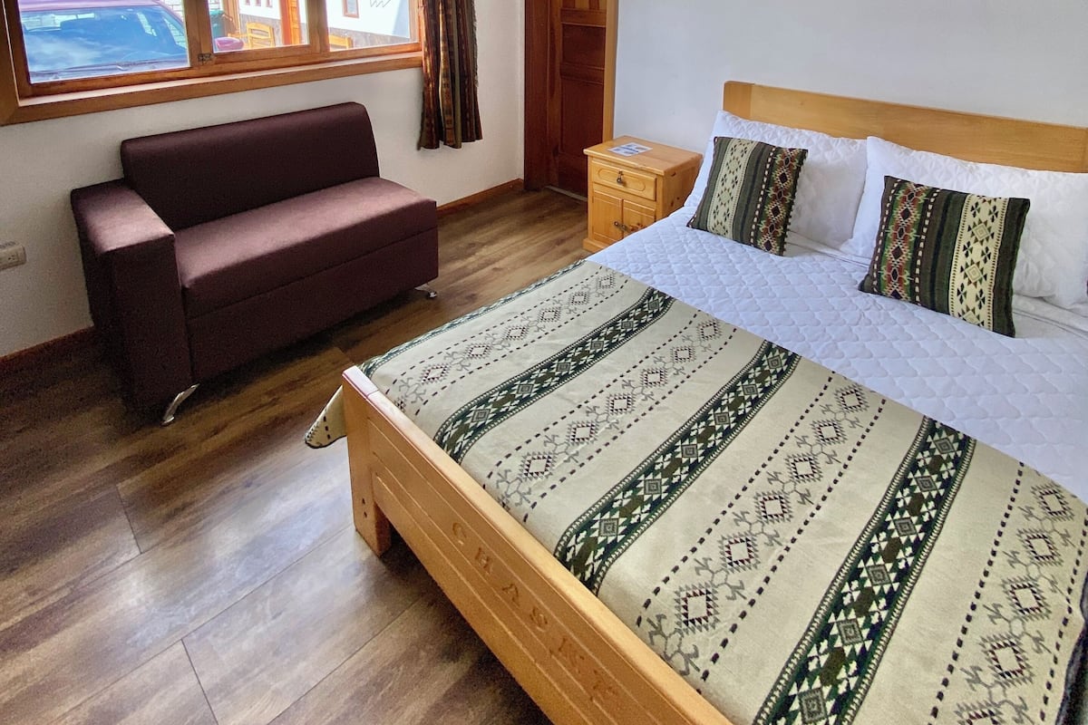 Camera Comfort, vista cortile | 1 camera, postazione laptop, Wi-Fi gratuito