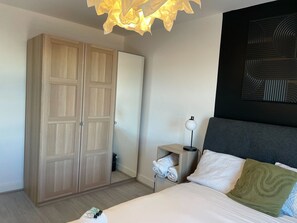 2 Schlafzimmer, Bügeleisen/Bügelbrett, kostenloses WLAN