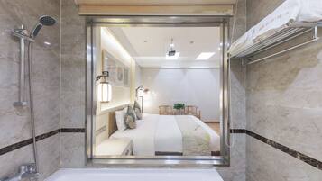 Basic Double or Twin Room | In-room safe, iron/ironing board, free WiFi