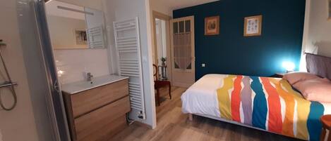 1 bedroom, iron/ironing board, WiFi, bed sheets