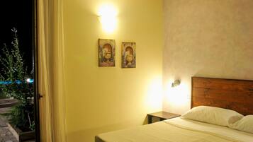 House | 4 bedrooms, individually furnished, bed sheets