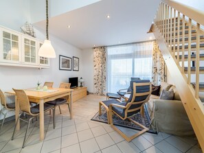 Apartment | Dining