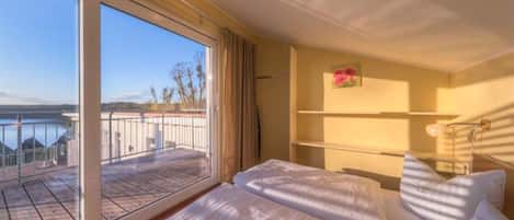 1 bedroom, individually furnished, bed sheets