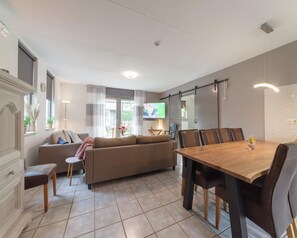 House | Dining - Spacious Holiday Home With Sauna Near Beach (Wemeldinge)