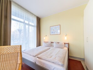 1 bedroom, individually furnished, bed sheets