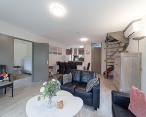 Living room - Spacious Holiday Home With Sauna Near Beach (Wemeldinge)