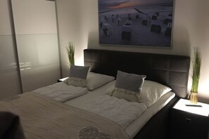 2 camere, culla da viaggio, Wi-Fi gratuito