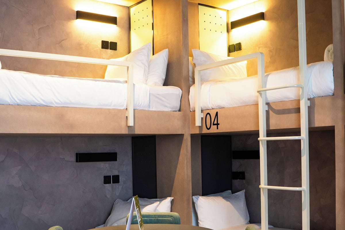 Ropa de cama de alta calidad, edredón y escritorio