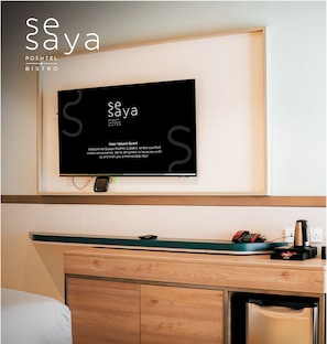 Room - SeSaya Poshtel & Bistro - Colombo's Newest and Finest Poshtel Dorms and Rooms (Sri Jayawardenepura Kotte)