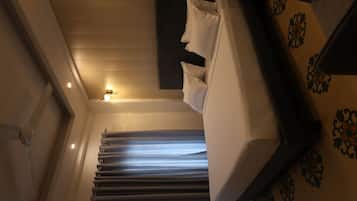 Room, City View | Room amenity