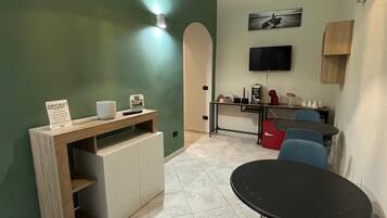 In-room safe, soundproofing, free WiFi