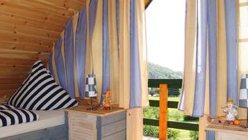 Ferienhaus | 2 Schlafzimmer, individuell eingerichtet