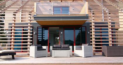 Chalet Near Schwerin With Golf & Castle Views