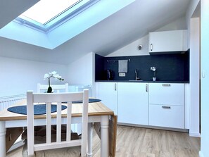 Dining - Apartment 42sqm with balcony and mountain view (Prien am Chiemsee)