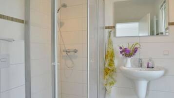 Villa | Bathroom | Bathtub